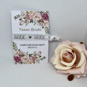 BRIDE fehér, ezüst felirattal, virágos kártyával