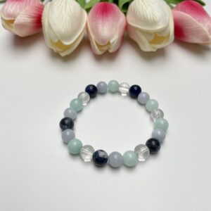 Jade, hegyikristály, akvamarin és szodalit karkötő
