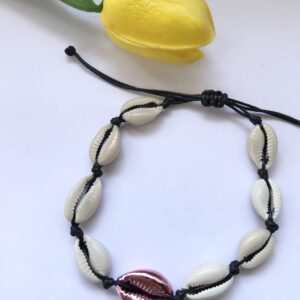 Rózsaszín kagylós karkötő