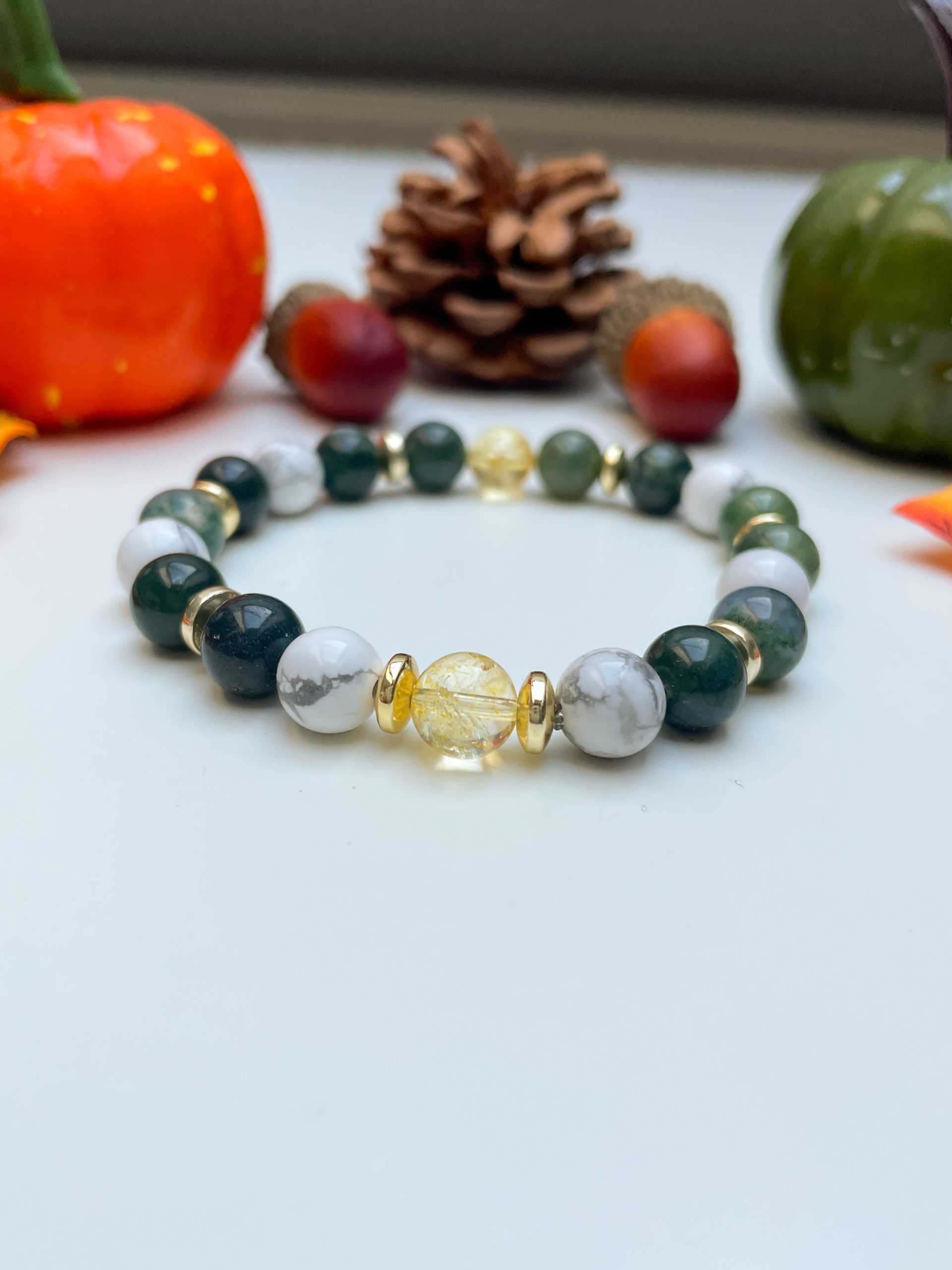 Citrin, howlit és mohaachát karkötő